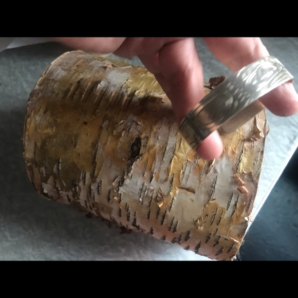 Indigenous BC carved silver eagle bracelet - Picture 7 of 7